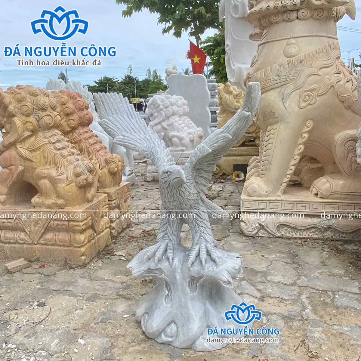 Tượng đại bàng bằng đá cẩm thạch xám cao 75 tượng đại bàng bằng đá cẩm thạch xám cao 75